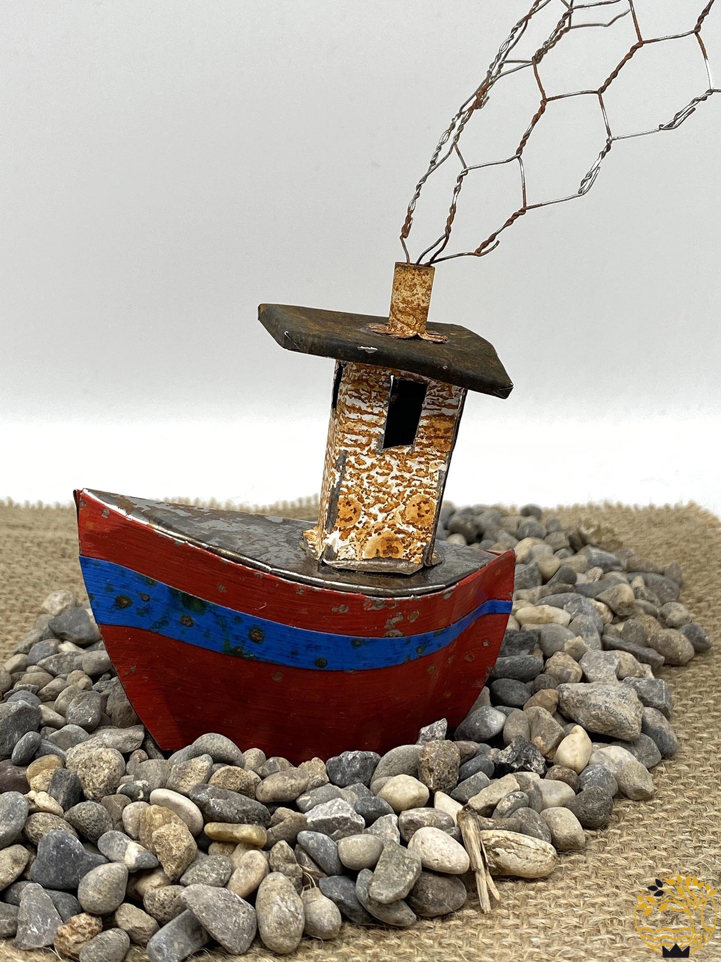 Fischerboot zum Aufstellen aus recyceltem Material rot/blau
